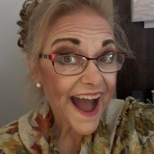 Meet your Posher, Deborah